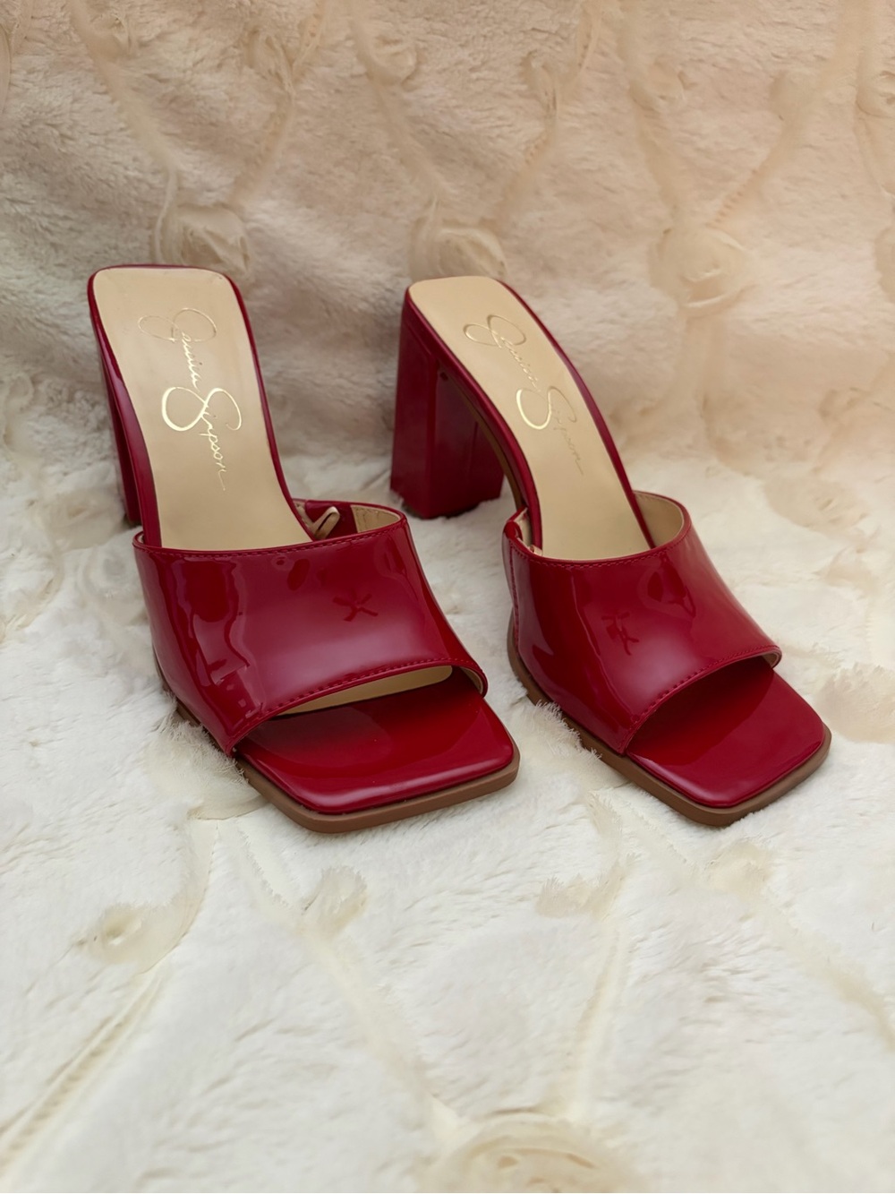GORGEOUS ❤️🚨 Red Block Heel Sandals - Women's Stylish Jessica Simpson Heels - Picture 9 of 10